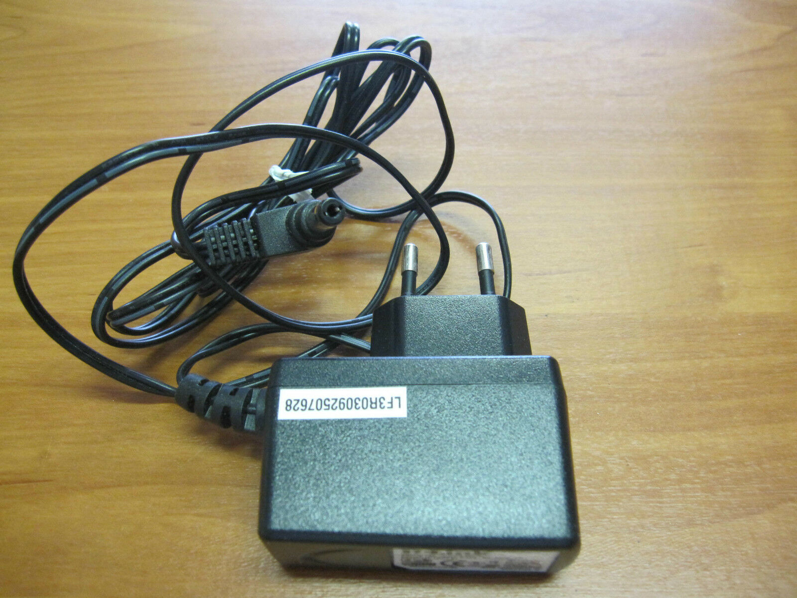 100% brand New 5V 1.2A AC adapter D-Link Model AF0605-E AC adapter - Click Image to Close